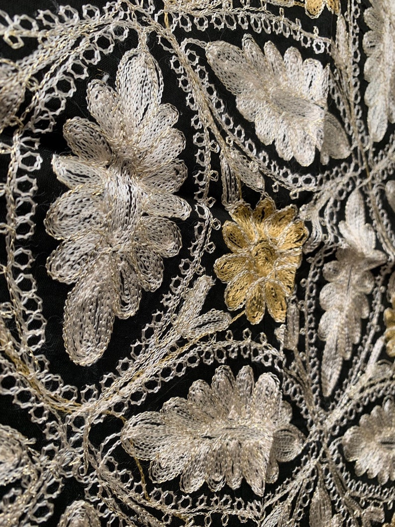 Organza Black background with White /& Gold embodiment Silk Based Tablecloth for Square Tables Size: 39 x 39 inches