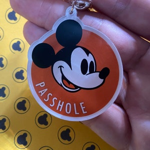Brelok do kluczy Mickey Passhole - 2-calowy brelok inspirowany Disneyem