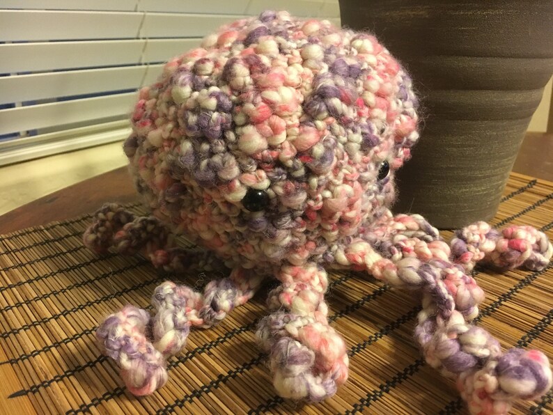 little legs crochet sea creature Medium-Big head Octopus