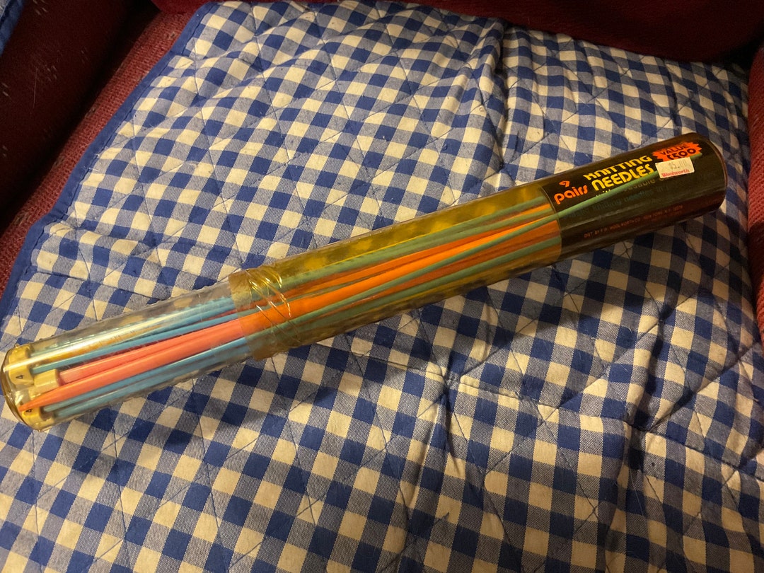 9 Pairs Vintage Plastic Knitting Needles With Case Woolworth Etsy