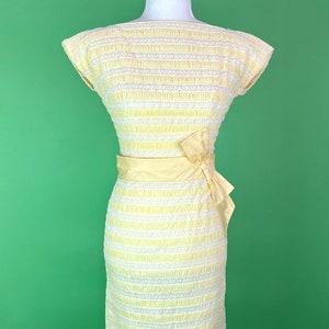 Vintage 50s Pastel Yellow and White Lace Party Dress with Bow - Size Small | 1960s Formal Dress | Spring Cocktail Dress Vintage Easter Dress