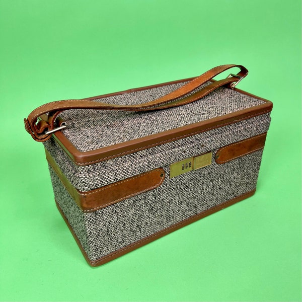 Vintage Hartmann Tweed Train Case | Vintage Tweed Carry-On Luggage | Vintage Travel Vintage Luggage | Classic Preppy Academia Aesthetic