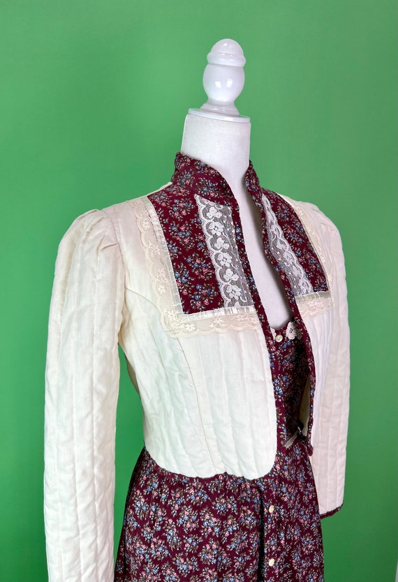 Vintage Gunne Sax Calico Dress and Quilted Jacket… - image 3