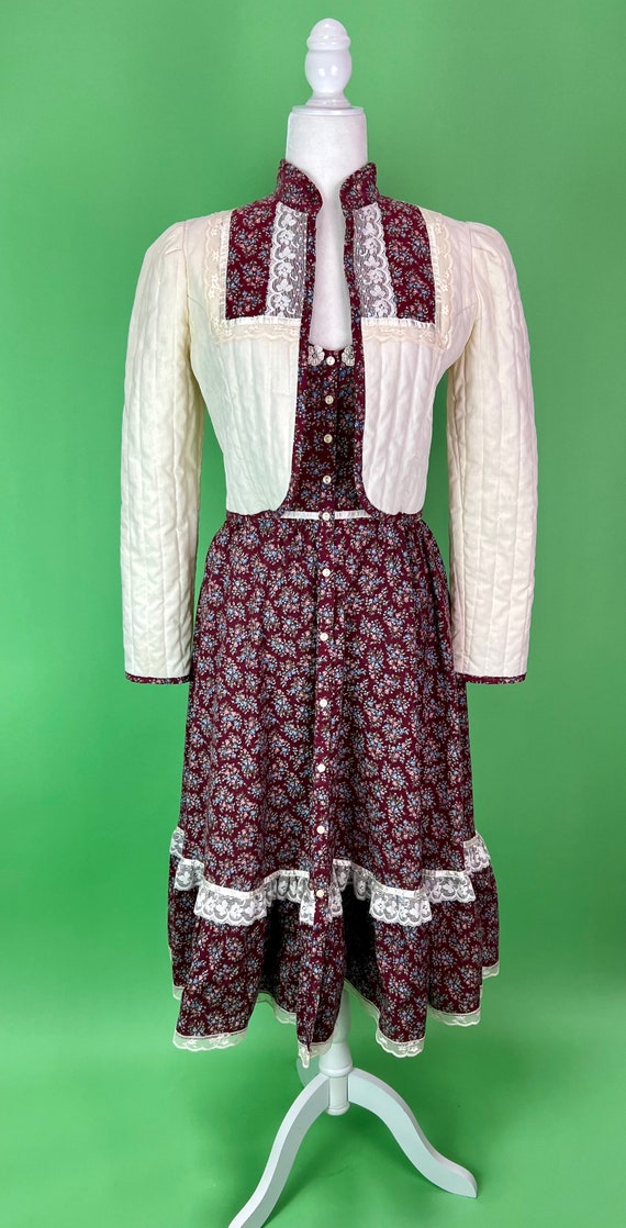 Vintage Gunne Sax Calico Dress and Quilted Jacket… - image 2