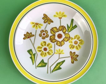Vintage 70s Yellow Floral Serving Plate / Chop Plate | Nikko Ironstone Plate | Daisy Serving Plate | 1970s Boho Kitchen Decor