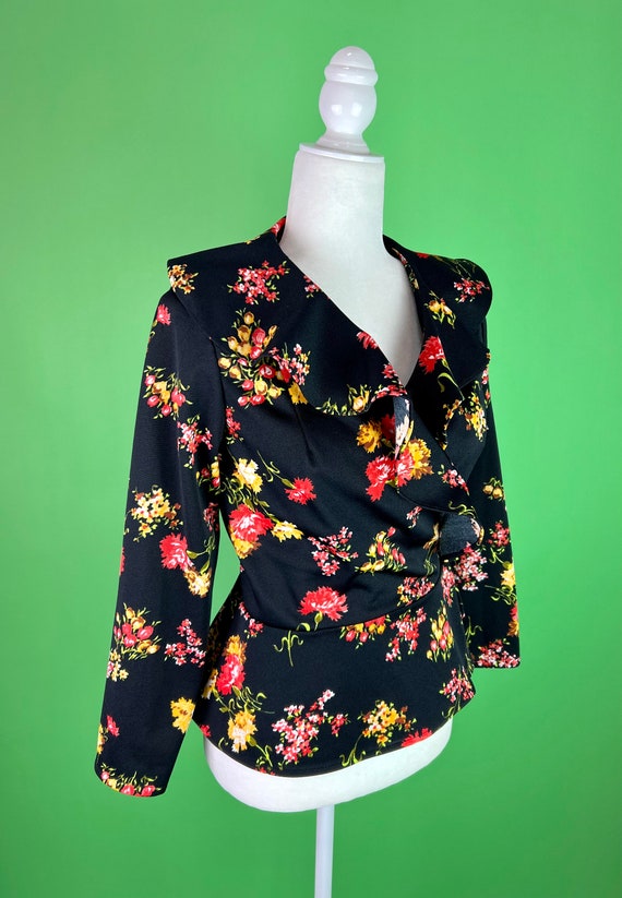Vintage 70s Black Floral Ruffled Wrap Blouse - Si… - image 4