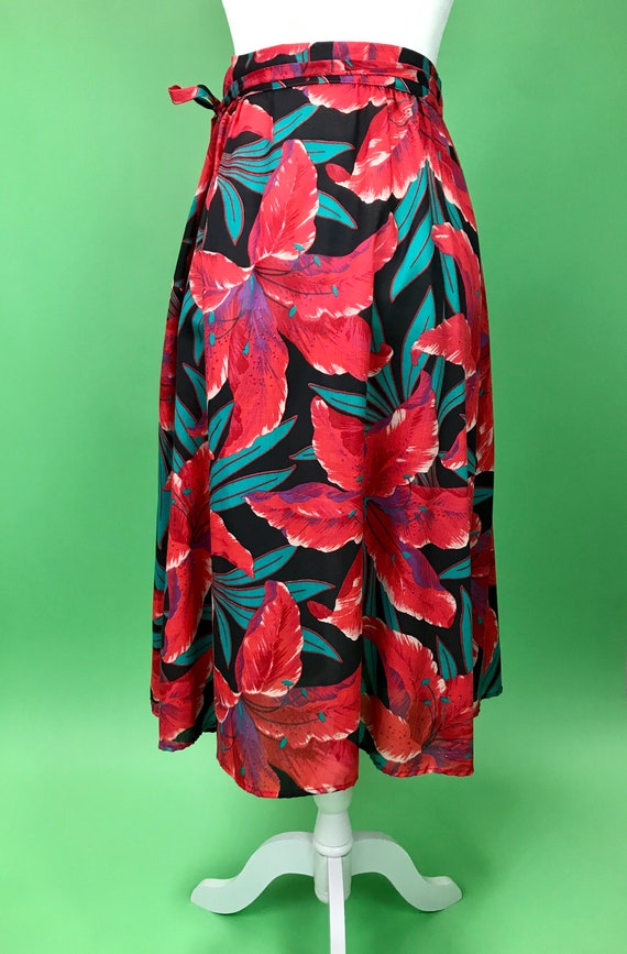 Vintage Red and Black Hawaiian Floral Wrap Skirt … - image 6