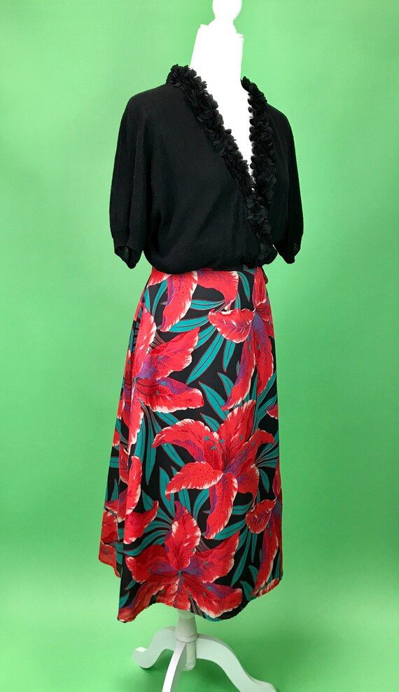 Vintage Red and Black Hawaiian Floral Wrap Skirt … - image 5