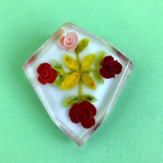 Bouton Ancien En Lucite Rose Fleur - Mercerie Vintage, Occasion, Modèle 2423