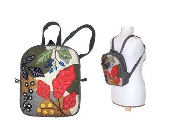 Rucksack oder Handtasche aus trendigem, schickem und natürlichem besticktem Stoff. Geschenk für Sie