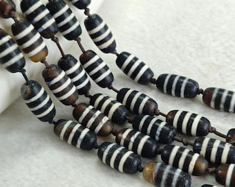 17 pcs White & Black Three Striped Barrel Agate Beads , 3 Line Tibet agate Beads , 10 × 20 mm Tibetan Dzi beads,  Frosted Barrel Dzi , YB321