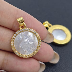 17×24 mm CZ Micro Pave Gold Plated MOP Virgin Mary Pendant , White Mother of Pearl Round Maria Charm Pendants , Religious Medals , YB1006