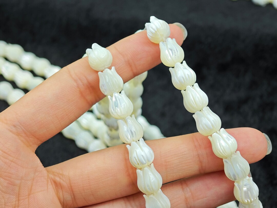 2 Perline Madreperla Naturale Bianca Intagliate A Fiore 8mm – Fatte A Mano, Per DIY Gioielli
