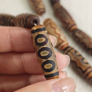 5 Eyes Dzi Beads , 10 × 30 mm Tibetan DZI Agate Oval Beads , Ancient Brown Etched Eye Dzi Beads , Protective Amulet , 5 pcs or 10 pcs ,YB493
