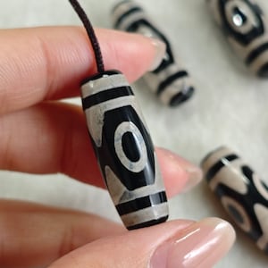 3 Eyes Dzi Beads , Tibetan DZI Agate Oval Beads , 10 ×30 mm ,Tibetan Buddhist Amulet Beads , Black and Beige Eye Agate, 5 pcs or more ,YB370