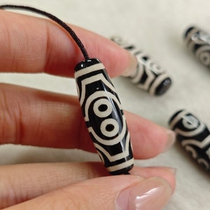 8 Eyes Dzi Beads, Tibetan DZI Agate Oval Beads, 10 ×30 mm, Tibetan Buddhist Amulet Beads, Black and Beige Eye Agate, 5 pcs or more, YB360