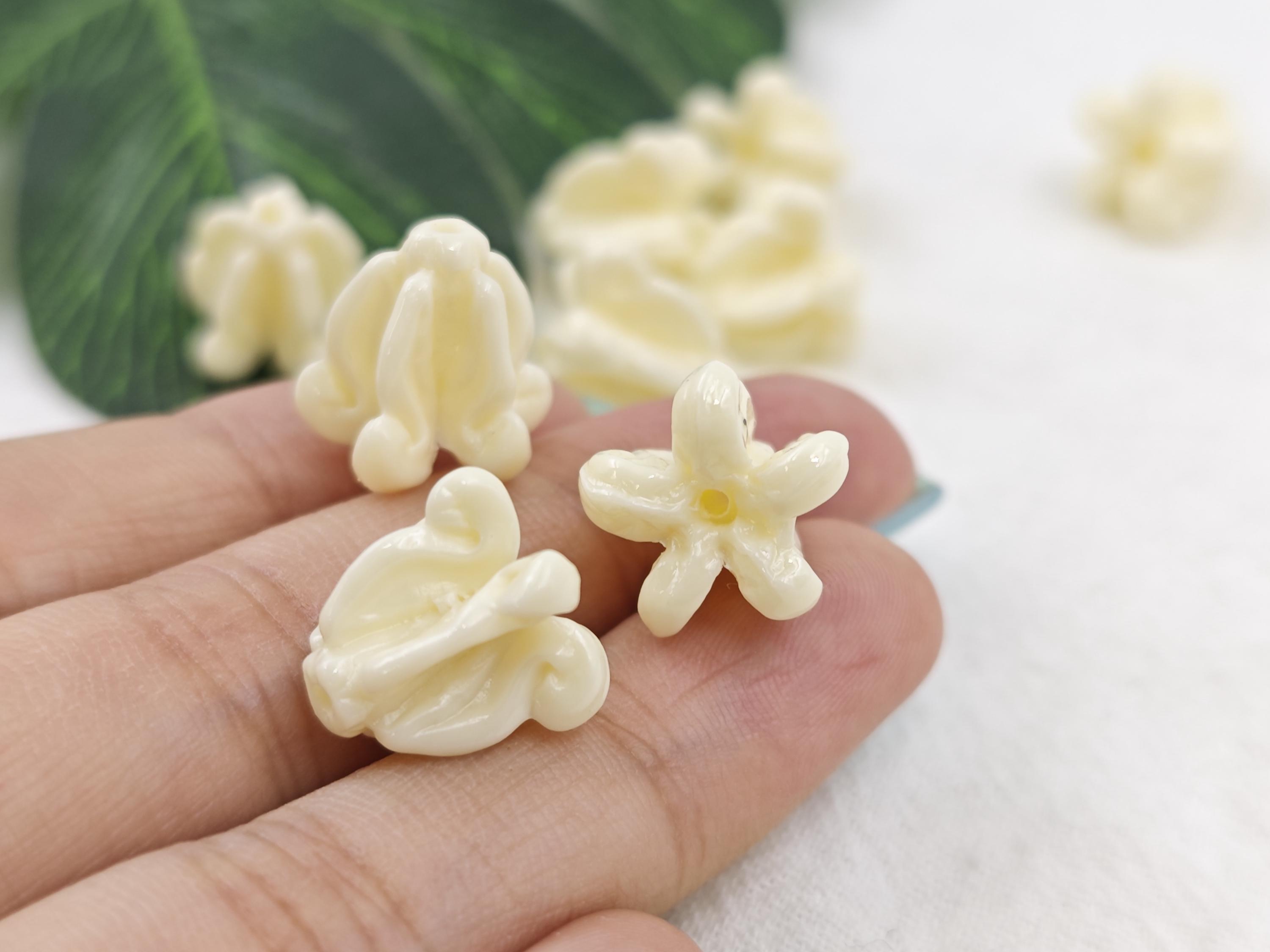 100 Pcs Light Purple Crown Flower Clay Beads - 14mm Thai Clay Beads For Jewelry Making