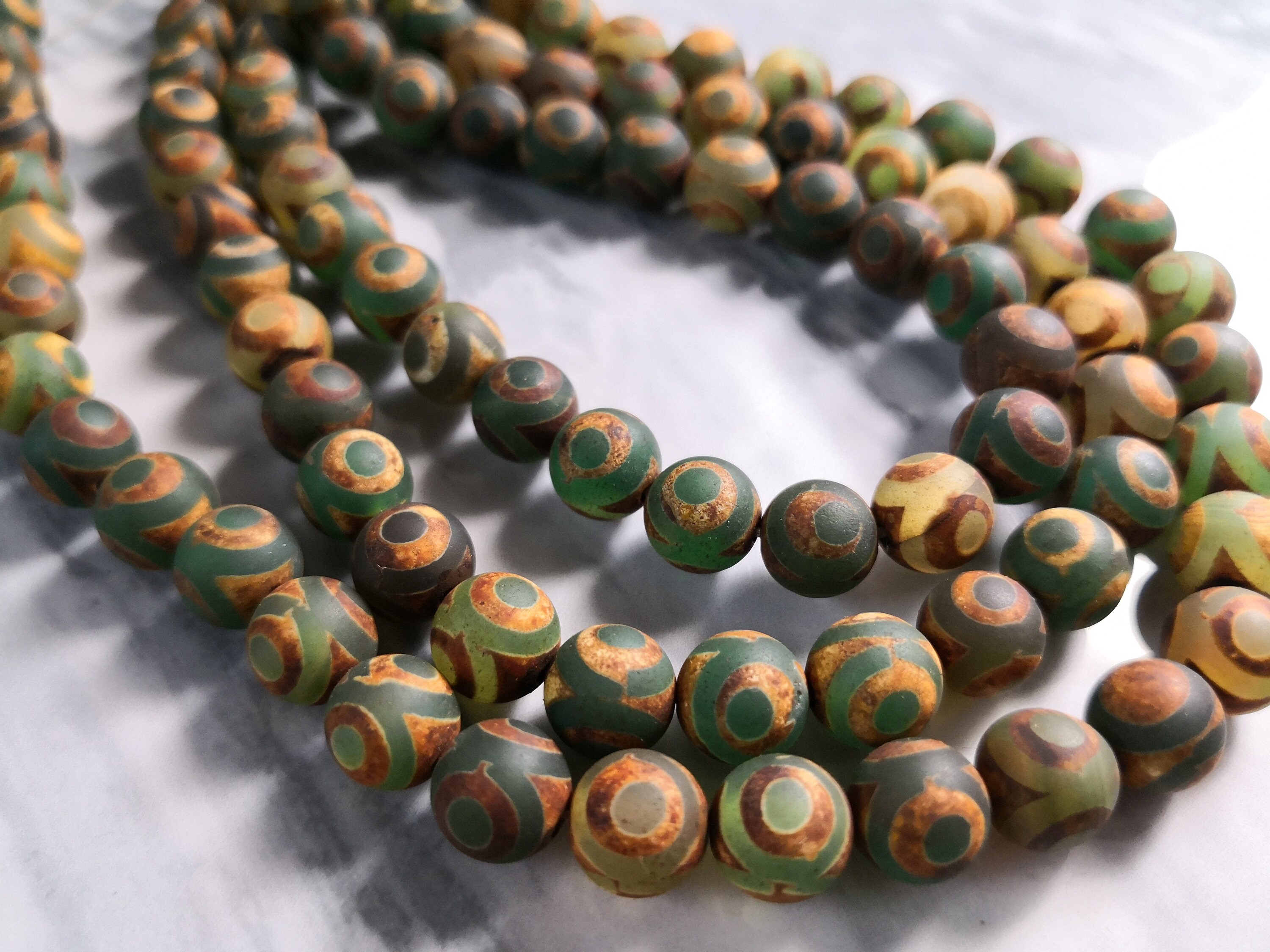 7 inch 8mm Tibetan Dzi 3 Eye Agate Bracelet Strand