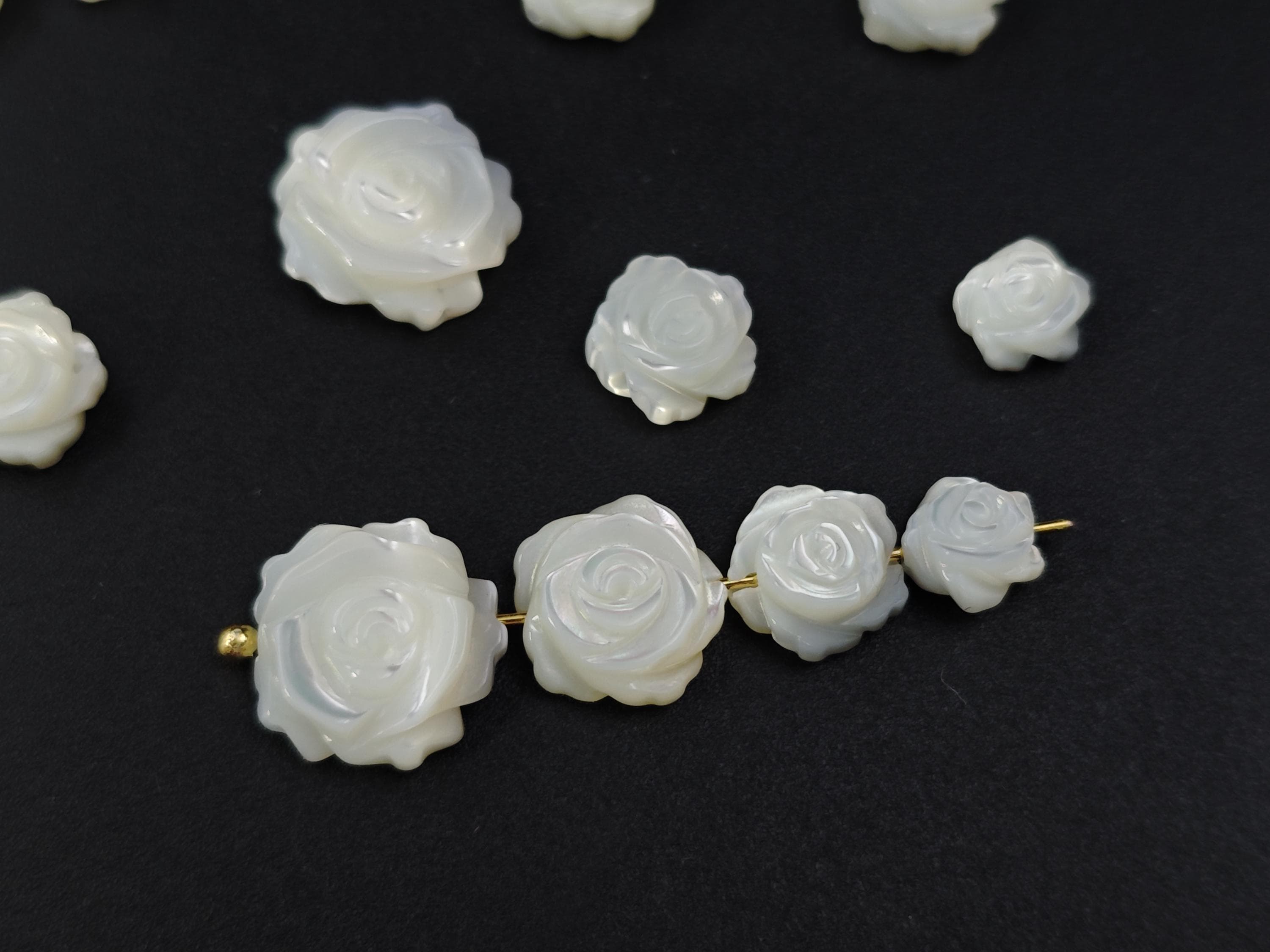 50 Perline Acriliche A Forma Di Fiore Bianco - 28mm, Per Gioielli Fai Da Te E Decorazioni
