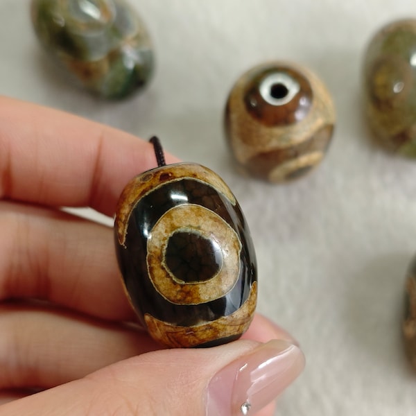 3 Eyes Dzi Barrel Beads, 20×30mm Tibetan DZI Agate Drum Beads, Tibetan Buddhist Amulet, Protective Amulet , Etched Eye, 2 pcs or more ,YB438