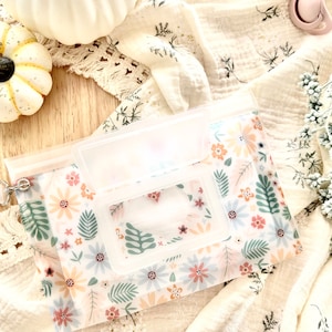 Wet Wipe Pouches, Baby Wipe Case, Wipe Holder, Travel Wipe Case, On the Go Wipe Dispenser, Baby Diaper Bag Essentials, Baby Shower Gift,