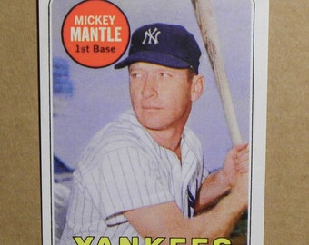 1969 Topps Mickey Mantle Last Name In Yellow New York Yankees Card #500 PSA  2