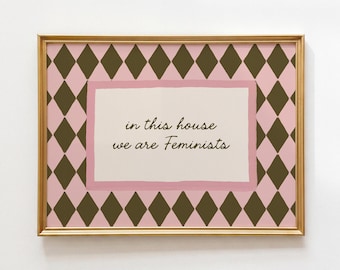 Feministische citaatafdruk: retroposter uit het midden van de eeuw, neutraal maximalistisch appartementdecor