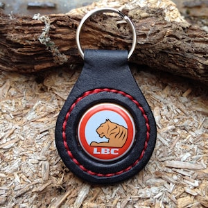 Keyring keyfob handstitched leather with upcycled bottle cap insert
