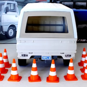10 pack - Stackable miniature traffic cones, 1/10 scale for RC models