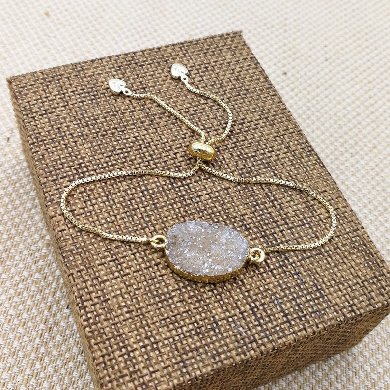 Druzy Bracelet Bridesmaids Gift Wedding Jewelry Gold Dainty Bracelet oval Geode Bracelet Bolo Bracelet Sliding Bracelets T204