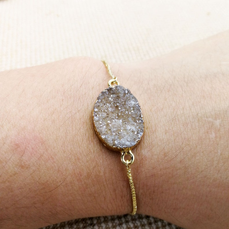 Druzy Bracelet Bridesmaids Gift Wedding Jewelry Gold Dainty Bracelet oval Geode Bracelet Bolo Bracelet Sliding Bracelets T204