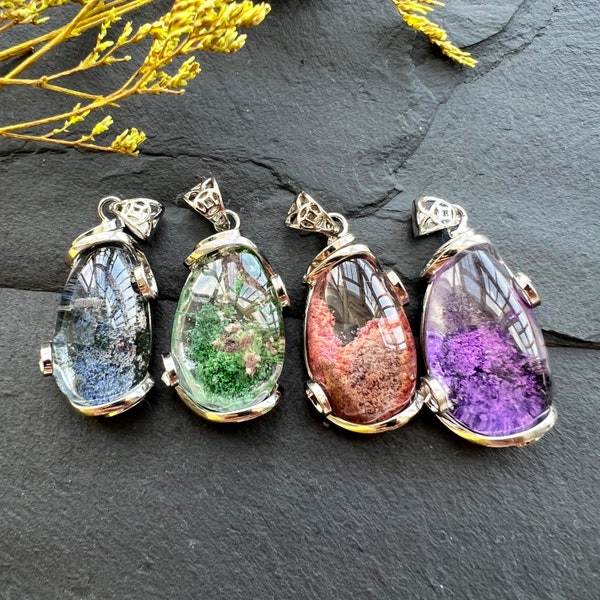 Espécimen de cristal de cuarzo fantasma fantasma azul verde rosa púrpura, colgante de piedra preciosa curativa, piedra de energía, chakra de cristal, regalo de cristal Y603