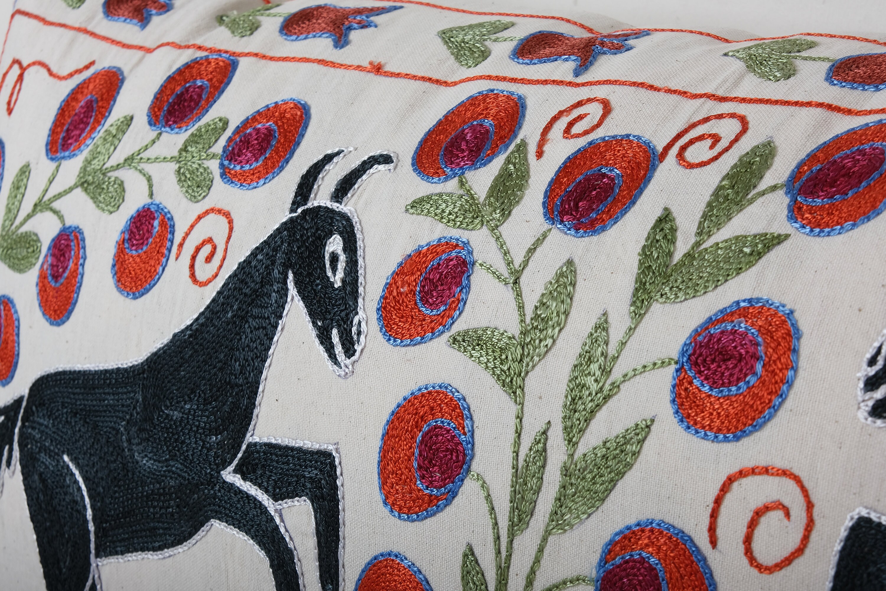 ヴィンテージ スザニ 枕カバー、馬モチーフ、ウズベキスタン刺繍 (18