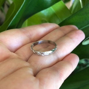 Engagement ring/925 sterling silver tested/Encarved design/Handmade encarvings/Band ring 3mm high/Ring size US 8.75/Gift for Her/Vintage