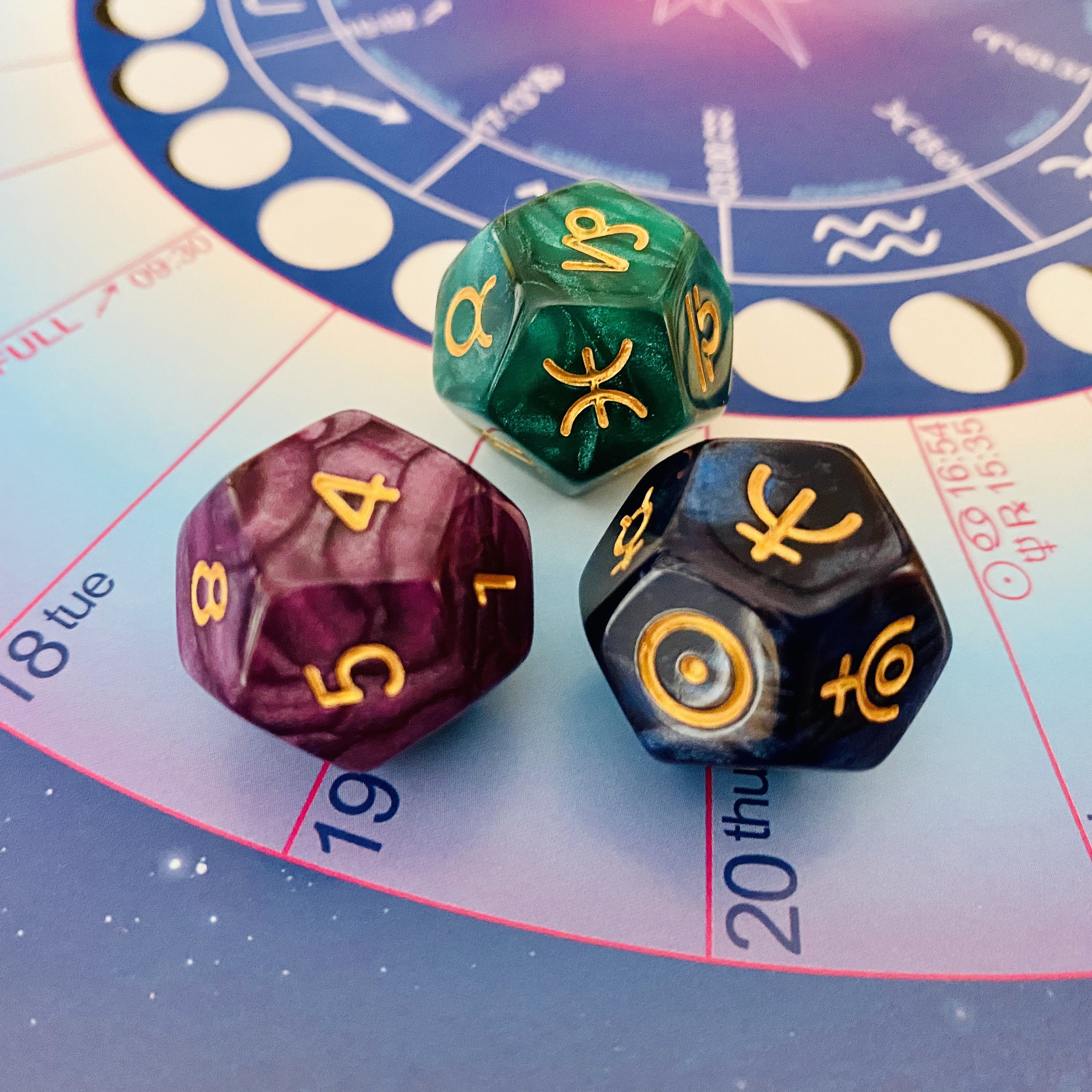 Astrology Divination Dice Set with Bag and Information - Fortune Telling Runes Planetary Magick - Wiccan, Gifts for Witches Tarot Astro D12