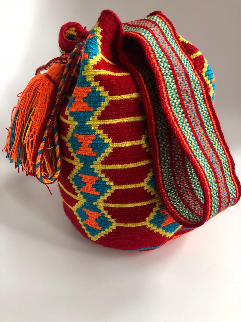 Gorgeous /& Authentic Handwoven WAYUU Mochila
