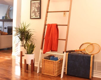 Oak Wood Blanket Ladder: Modern Minimalist Home Decor