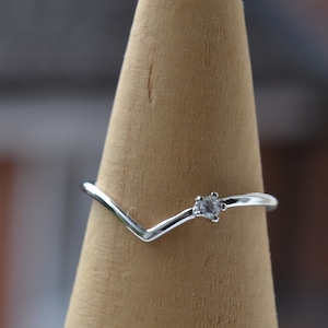 Sterling Silber 925 2 mm CZ Set Wishbone Ring Größe N verstellbar - Geometrische Ring