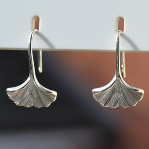 925 Sterling Silber Ginko Blatt Hookwire Tropfen Ohrringe