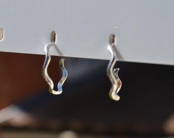 Sterling Silver 925 Wave Half Circle Hoop Earrings Studs