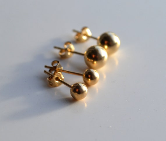 9ct 4mm ball studs 9ct 4mm ball studs