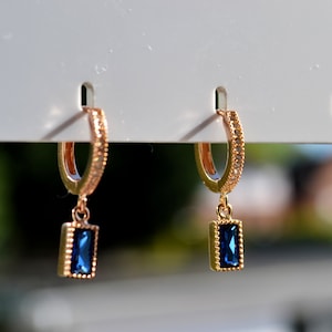 Argento Sterling 925 Huggies Placcato Oro Rosa Placcato Blu Rettangolo Drop 12mm Mini Hoop Orecchini Minimalisti, Cerchi Piccoli, Cerchi Sottili