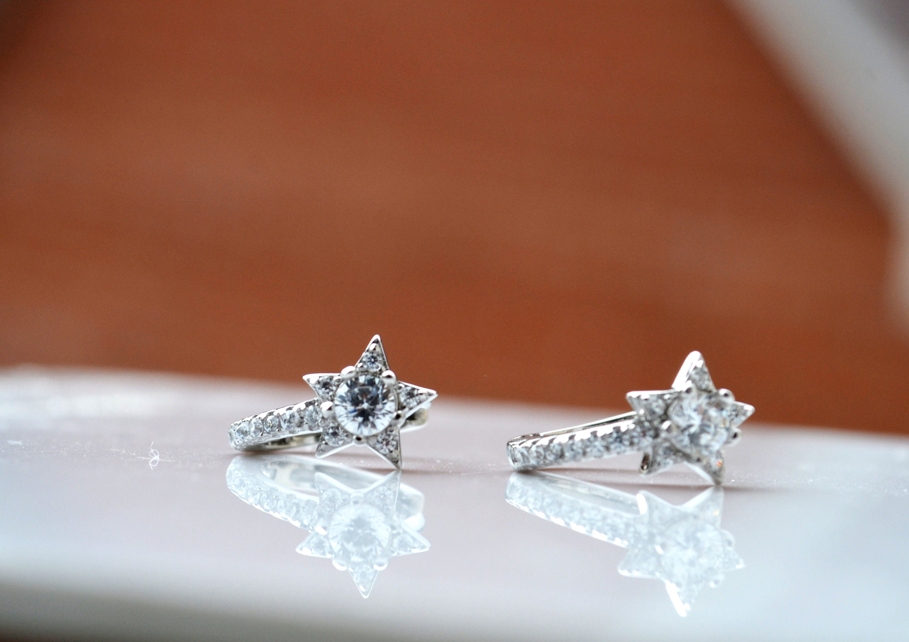 Oivzziy Orecchini A Cerchio Piccoli In Argento 925 – Huggie A Forma Di Stella Con Cristalli Austriaci E Zirconia, Ipoallergenici, Regalo In Scatola