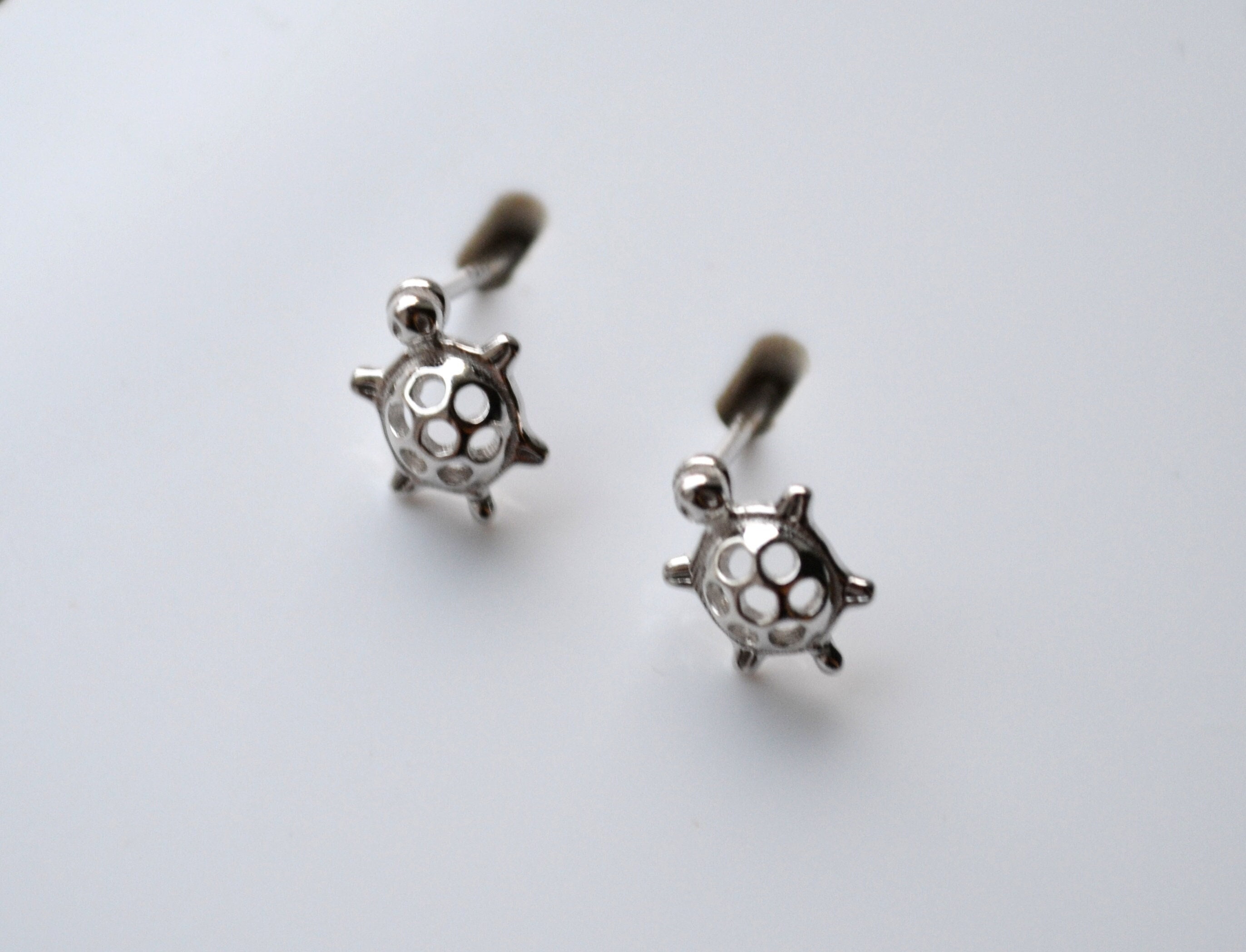 Orecchini Argento 925 Donna A Bottone Con Tartaruga, Eleganti E Sicuri Per Pelli Sensibili
