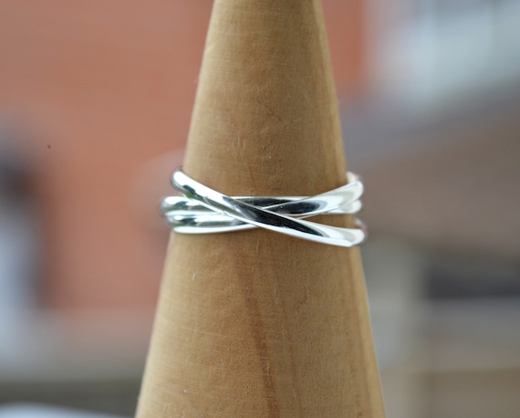 Sterling Silver 925 1.5mm Triple Crossover Interlocking Band