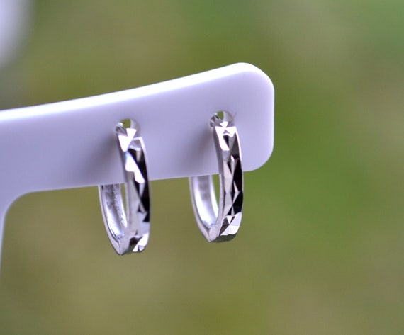 Sterling Silver 925 Huggies, Diamond Cut Star Pattern, Outer 13mm