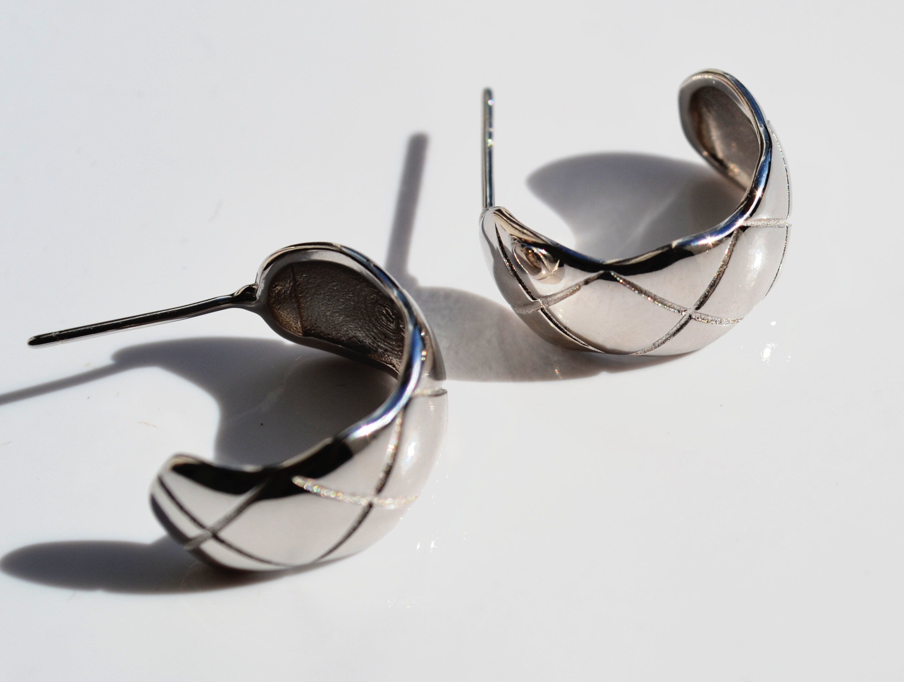 ★SENTIMENTS★ NO.474 [SILVER] KONT CROSS EARRING Amazon.com: Sterling Silver Cross Earrings - mens earrings