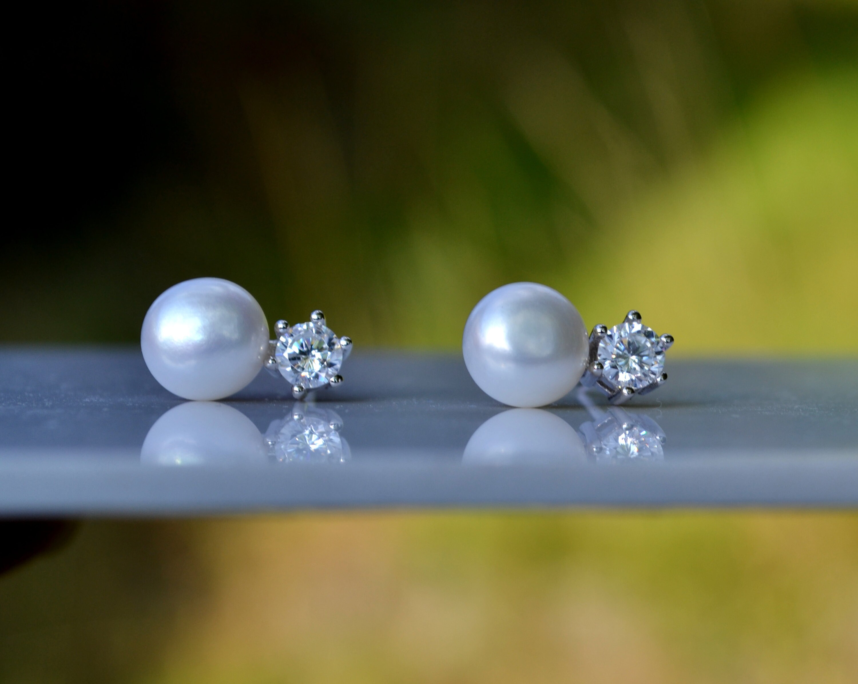 Sterling Silver Cultured Freshwater Pearl 8mm Stud Earrings | H.Samuel