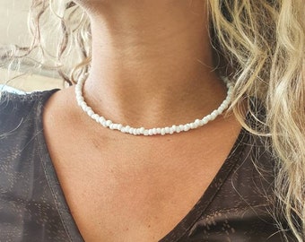 White Beaded Choker Necklace,  White Women Choker,  Beaded Glass Necklace,  Glass Beads Pendant Necklace For Mom, Simple Everyday Necklace