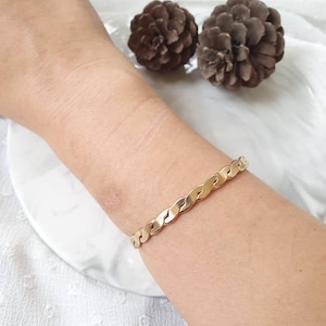 Gold or Silver Twisted Bangle for Women&#39;s, Thick twisted Bracelet, Minimal Large Bracelet, Minimalist Bangle, Delicate BANGLE, Cuff Bracelet